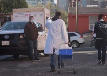 Despliegan 18 brigadas de vacunación a domicilio