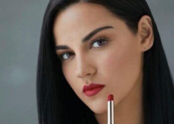 Maite Perroni inspira luciendo su rostro sin maquillaje
