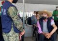 Ex presidente Echeverría acude a vacunarse contra covid-19