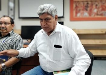Los habitantes del sur consumen agua sucia y con olor a metano