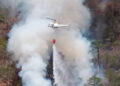 Se registra la caída de helicóptero que combatía incendio forestal en Nuevo León