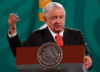 López Obrador aplaudea Banxico por el 7% de crecimiento