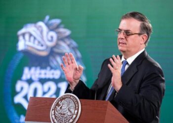 Se abriría frontera con EU de manera escalonada