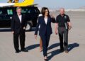 Harris llega a la frontera con México