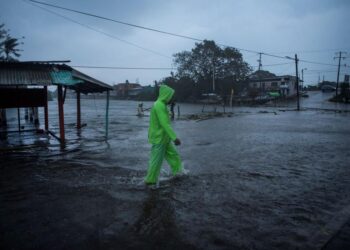 Tras pasar Grace por México deja 11 muertos y muchos daños
