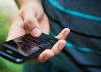 Supremo de México ratifica suspensión de padrón para usuarios de celulares