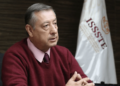 Critican a director del ISSSTE por usar homeopatía antiCovid