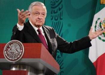 ¡Y sigue! AMLO vuelve a desafiar al INE y nuevamente promueve revocación de mandato