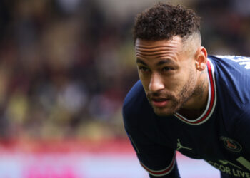 Neymar es acusado en Francia de entrenar poco y llegar casi borracho a los entrenamientos