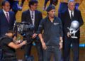 Ronaldinho se emociona tras ser introducido al Salón de la Fama del Fútbol Internacional