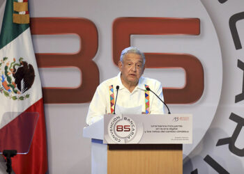 ¡Se le chispoteó! AMLO se disculpa ante Banxico por revelar aumento en intereses