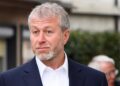Reportan que Roman Abramovich presentó síntomas de envenenamiento tras reunión en Kiev