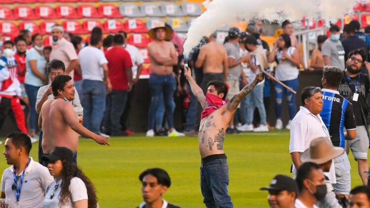 Fiscalía de Queretaro abrirá carpeta de investigación por violencia en el estadio de La Corregidora