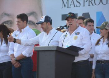 Truko adelante en carrera electoral
