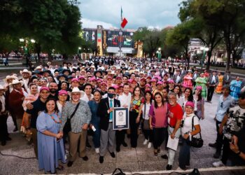 Monterrey impone Récord Guinness con mega baile