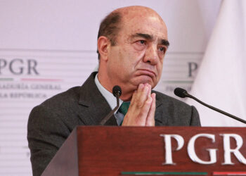 ‘Pierden’ evidencia en caso Murillo Karam