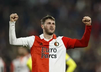 Hugo Sánchez ve a Santi Giménez con calidad para ir al Real Madrid