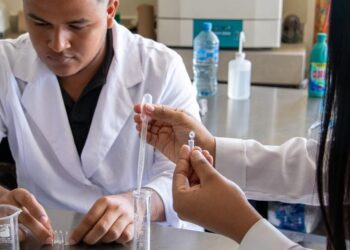 Universidad Autónoma de Tamaulipas y Universidad de Chiriquí comparten investigación sobre conservación de bromelias