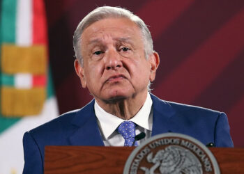 Presidente AMLO Declara Inconstitucional No Distribuir Nuevos Libros de Texto