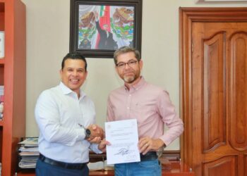 Entregan nombramiento en el Gobierno de Victoria