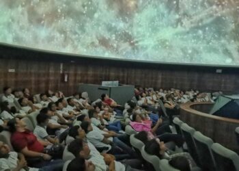 Eclipse en pantalla gigante Tamux abre sus puertas para un espectáculo astronómico