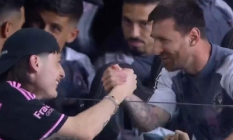 Encuentro inesperado en el partido del Inter: Messi y Peso Pluma
