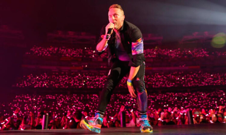 Coldplay contraataca: demanda millonaria a su ex manager por mala gestión