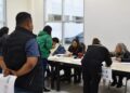 Guardia Estatal y personal de la SSPT reciben becas estatales