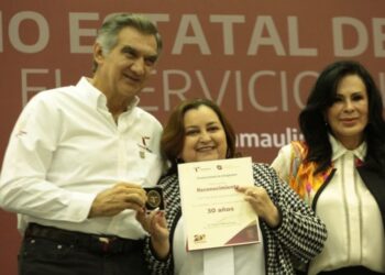 Anuncia Américo aumento del 20% a burócratas