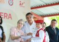Apadrinan Américo y María a estudiantes de Xicoténcatl; presupuesto sin límites para becas