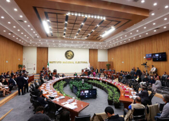 Declara INE rebase de gastos de Alcalde electo de ÁO