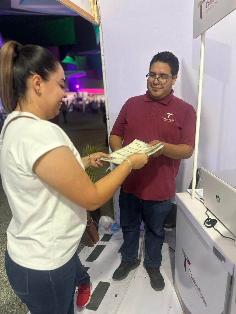 Ofrecen actas a precio especial durante la Feria Tamaulipas 2024