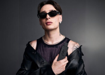 Peso Pluma, nuevo embajador de YSL Beauty