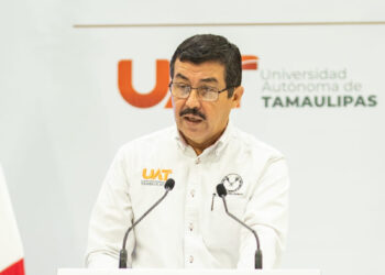 Incrementa la UAT el apoyo de becas a sus estudiantes