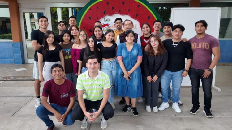 Conmemora la UAT labor de nutriólogos y estudiantes de esa disciplina
