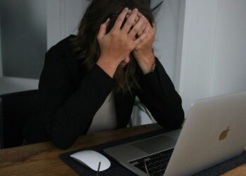México, líder mundial en estrés laboral según la OMS