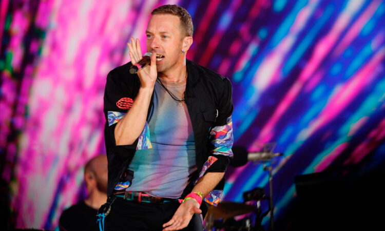 Advierte ‘Coldplay’ uso de kiss cam