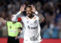 Neymar se luce con gol ante Flamengo