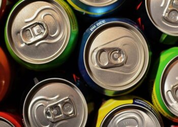 Secretaría de Salud advierte sobre riesgos de refrescos light